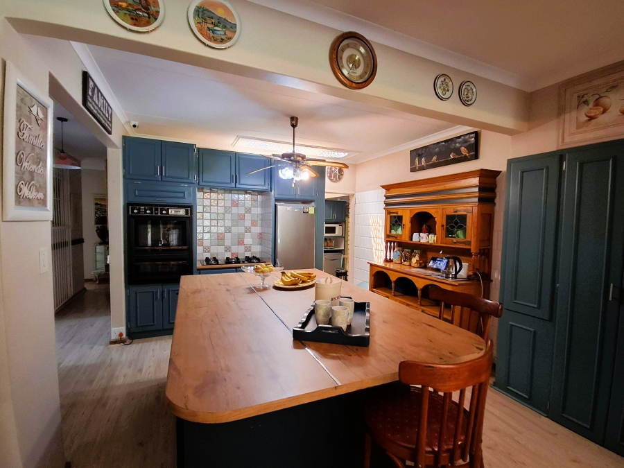 5 Bedroom Property for Sale in Doringkruin North West